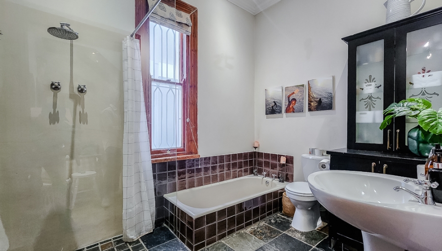 3 Bedroom Property for Sale in Tamboerskloof Western Cape